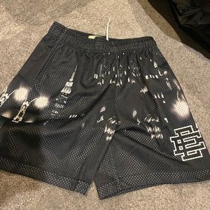 EE shorts size large